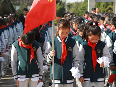 融韵少年在成长｜铭记英烈志 砥砺奋进路（内附清明节放假通知及安全提示）